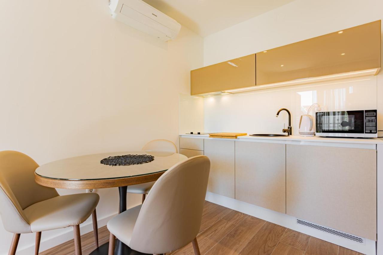 Apartmani Benzon Baška Voda Eksteriør bilde