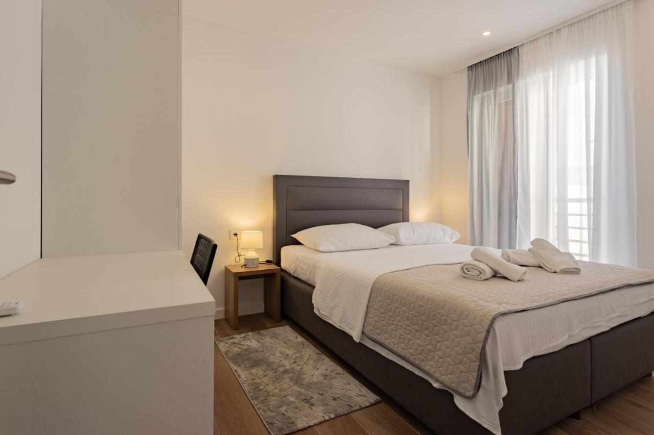 Apartmani Benzon Baška Voda Eksteriør bilde