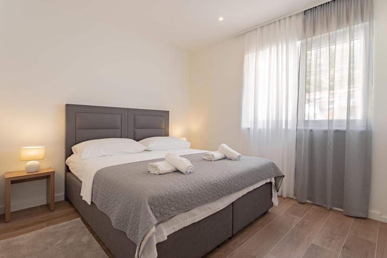 Apartmani Benzon Baška Voda Eksteriør bilde