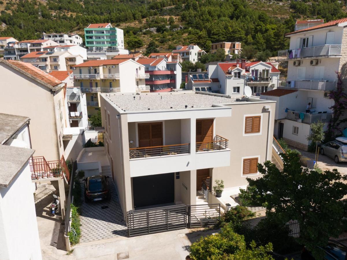 Apartmani Benzon Baška Voda Eksteriør bilde